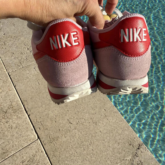 Nike Women's Classic Cortez Sneakers Valentine’s Pink Red Size 9.5 - Picture 8 of 9